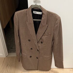 Zara women’s Tan and Black Houndstooth Blazer